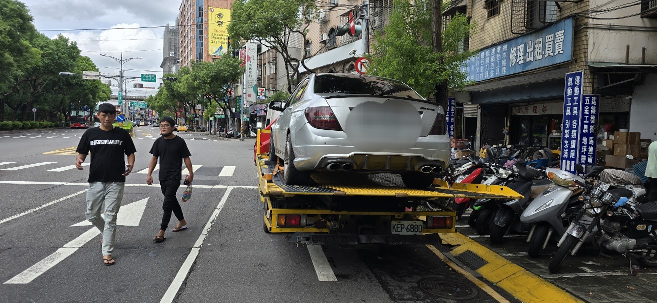 汐止拖吊車推薦｜24H 道路救援熟悉汐止山路・市區快速到場