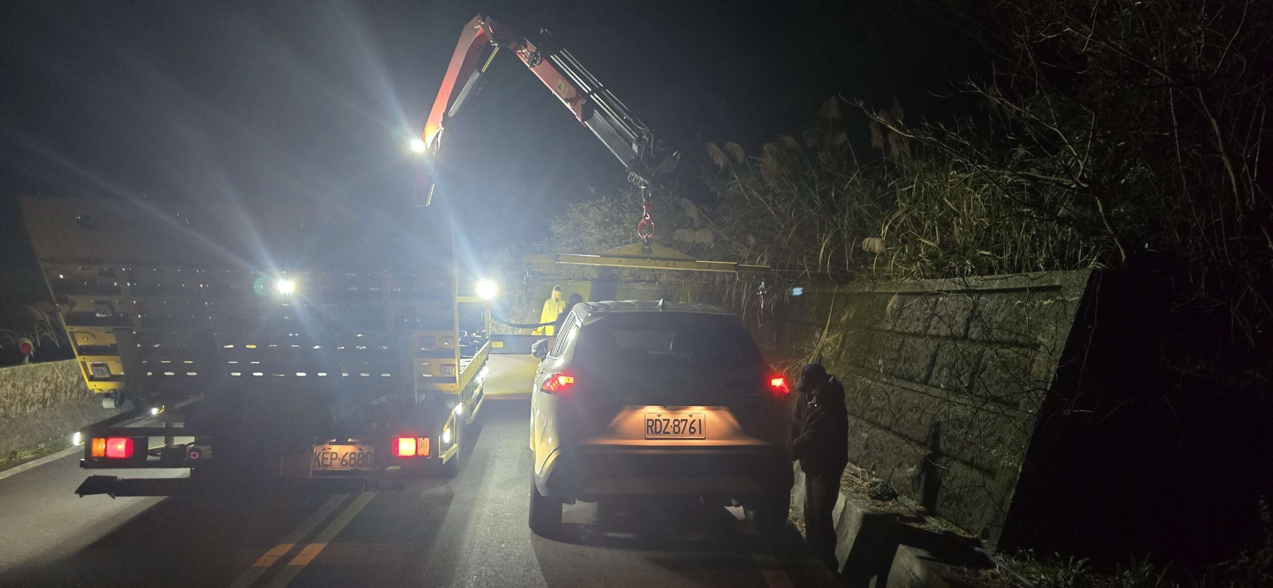 北宜拖吊車/道路救援24H！重機-汽車-機車爆胎車禍救援，費用透明