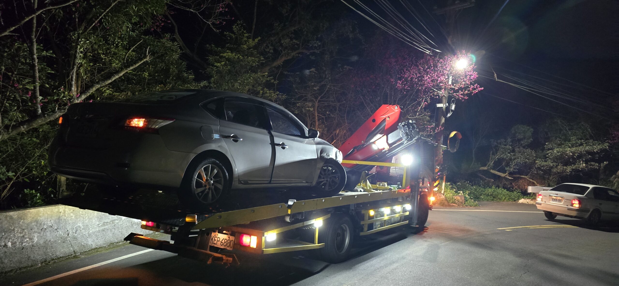 桃園市拖吊車 夜間道路救援 24H｜快速道路・工業區即時拖車救援