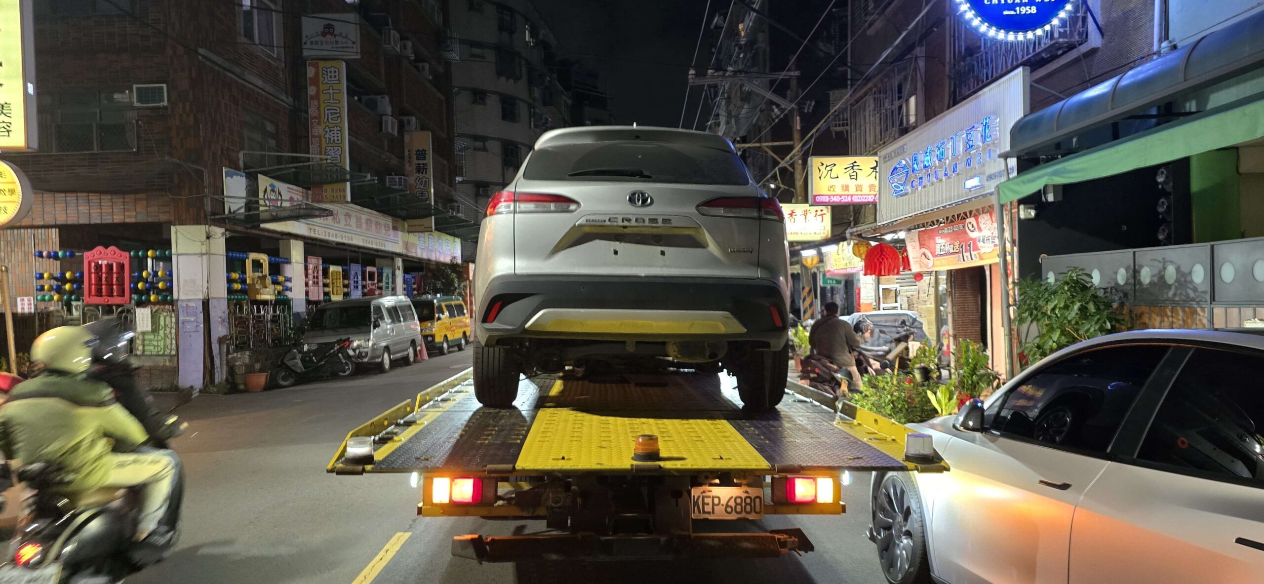 全台道路救援必備指南｜爆胎陷車預防與應對24H專線0913-177311