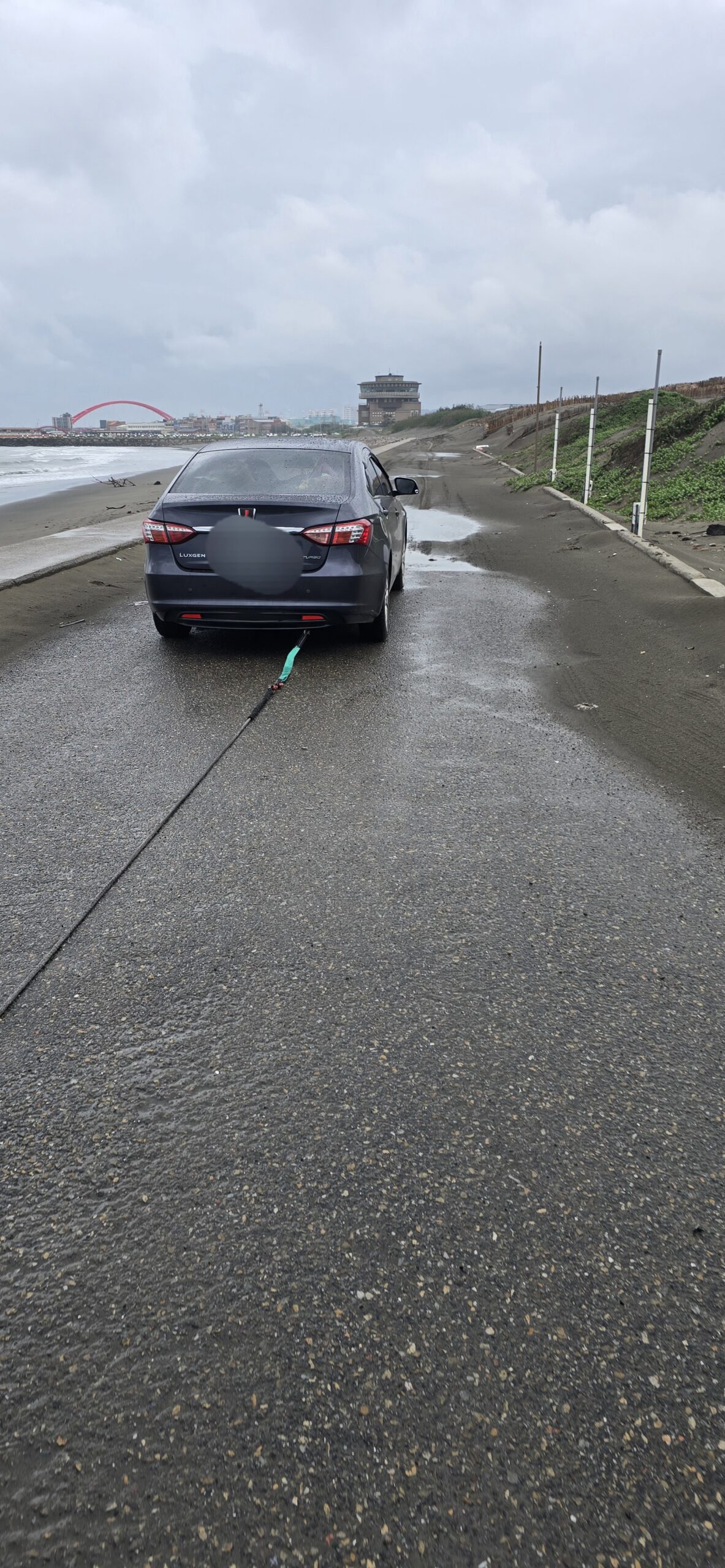 沙灘拖吊陷車應急技巧｜桃園/新北/基隆汽車沙灘拖吊救援全攻略