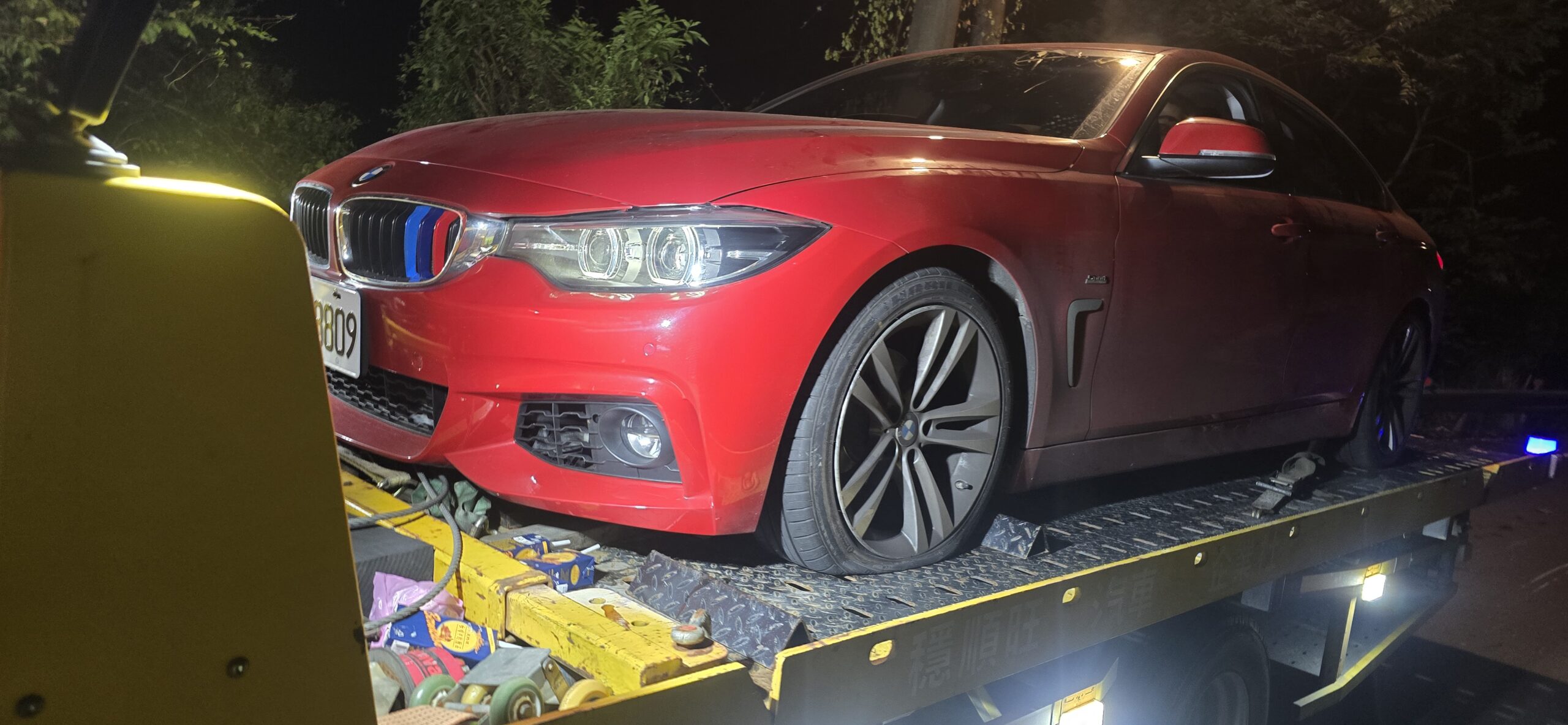 拖吊車防詐騙！全台24H爆胎陷車救援0984019177