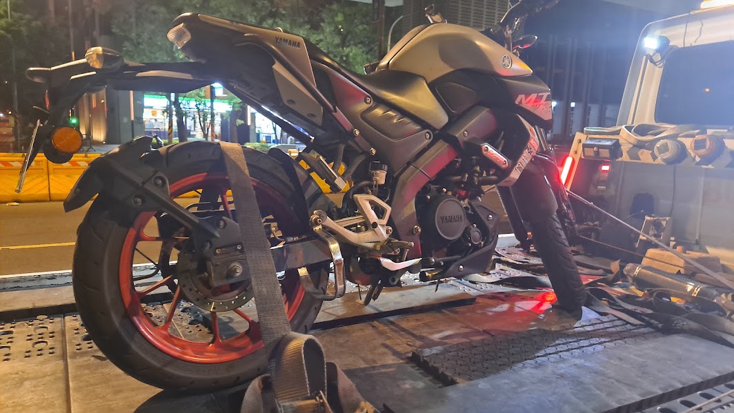 24H士林重機拖吊出專家｜汽車重機安全固定・爆胎車禍・道路救援