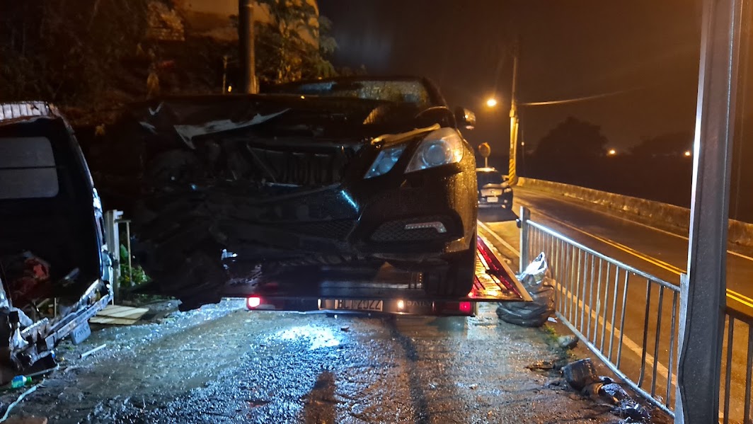 完整道路救援與拖吊車服務指南｜爆胎、故障、拋錨、車禍、陷車、高風險狀況即時處理