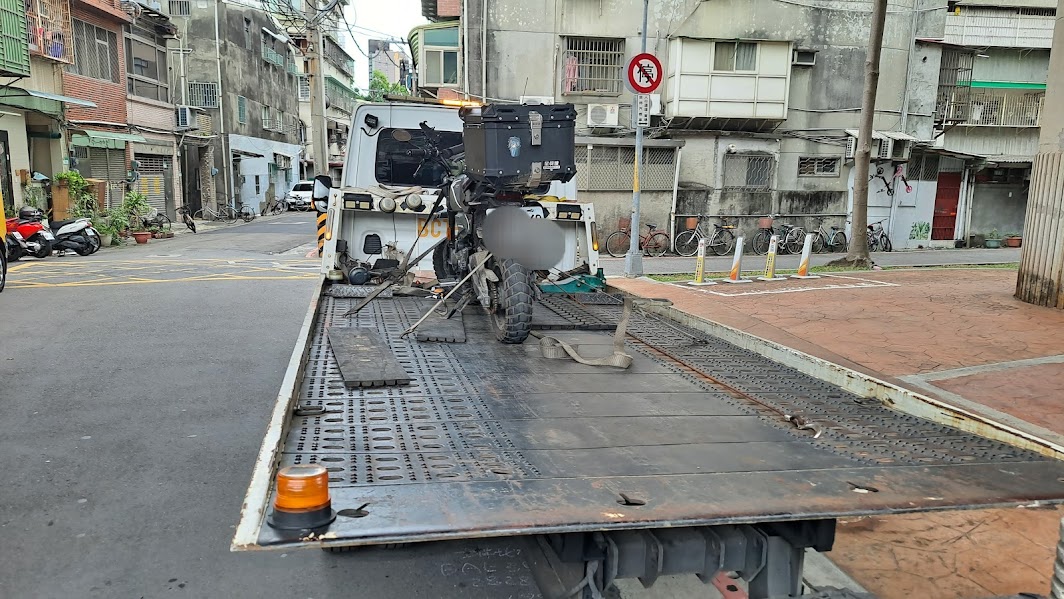 桃園市道路救援 24H 緊急拖吊車支援｜汽車・機車・重機即時到場