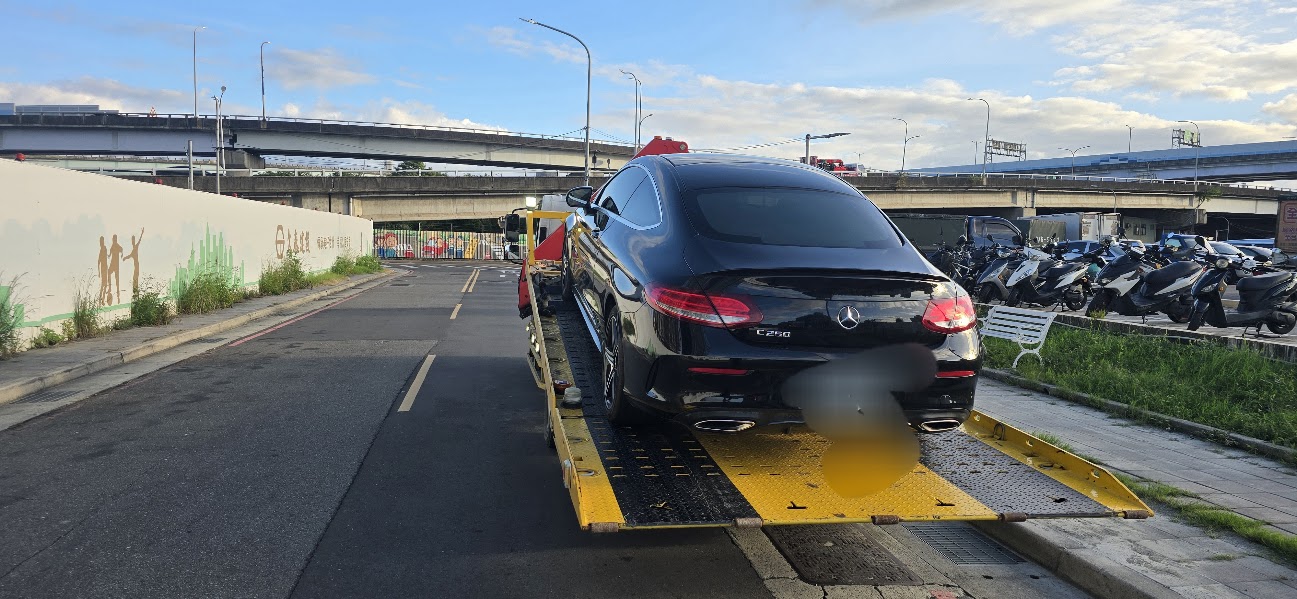 永和汽車拖吊車 24H｜市區拋錨・事故拖吊・低底盤專業拖車服務