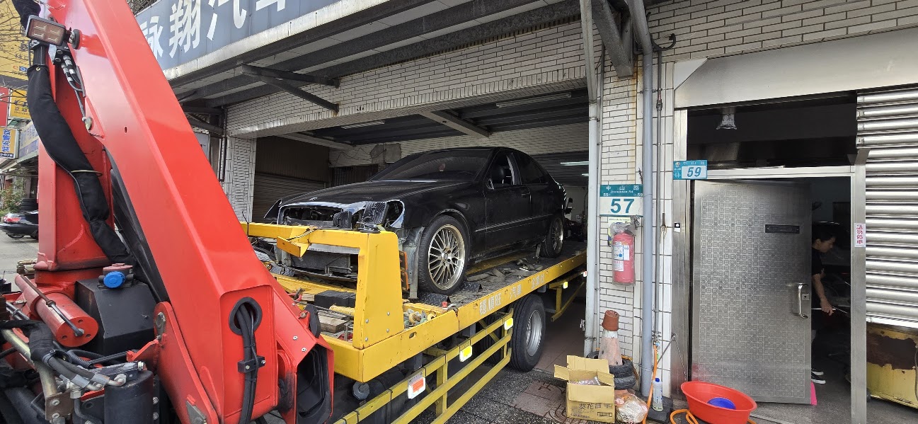 地下室道路救援怎麼找？新北市、台北市地下室拖吊推薦｜爆胎、車禍、底盤卡住、限高救援完整指南