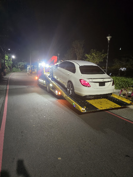 板橋・土城道路救援推薦｜汽車、貨車、大型重機、機車拖吊車服務指南